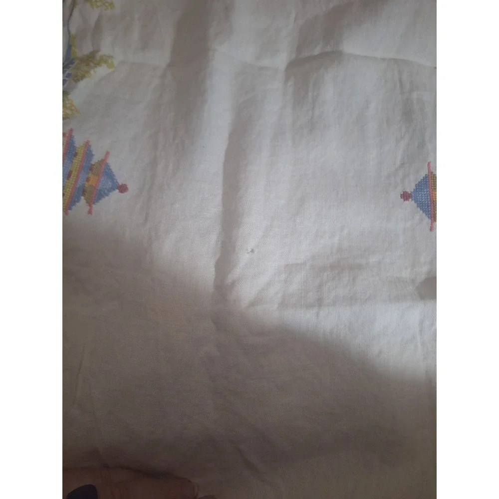 Vintage Pagoda Cross‎ Stitch Linen Tablecloth Oriental Chinoiserie White Blue